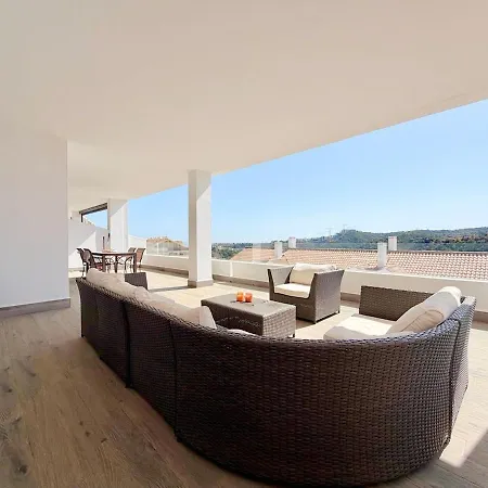 Panoramic View 2-bedroom Appartement Estepona